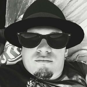 Meet your Posher, Rafael